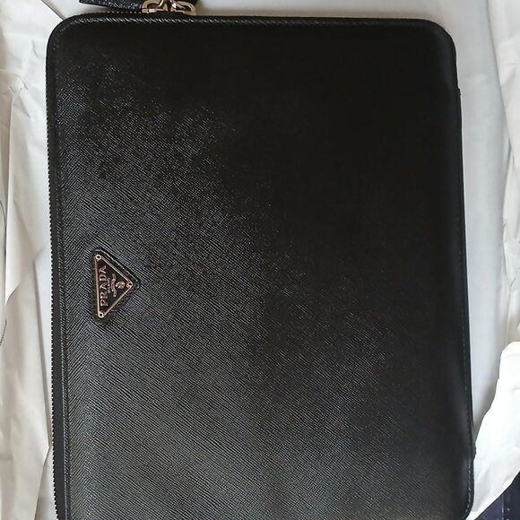 Prada Vintage Tessuto Nylon iPad Case Black - Picture 3 of 11